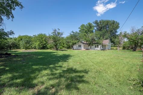 2484 Vz County Road 1412 Van TX 75790