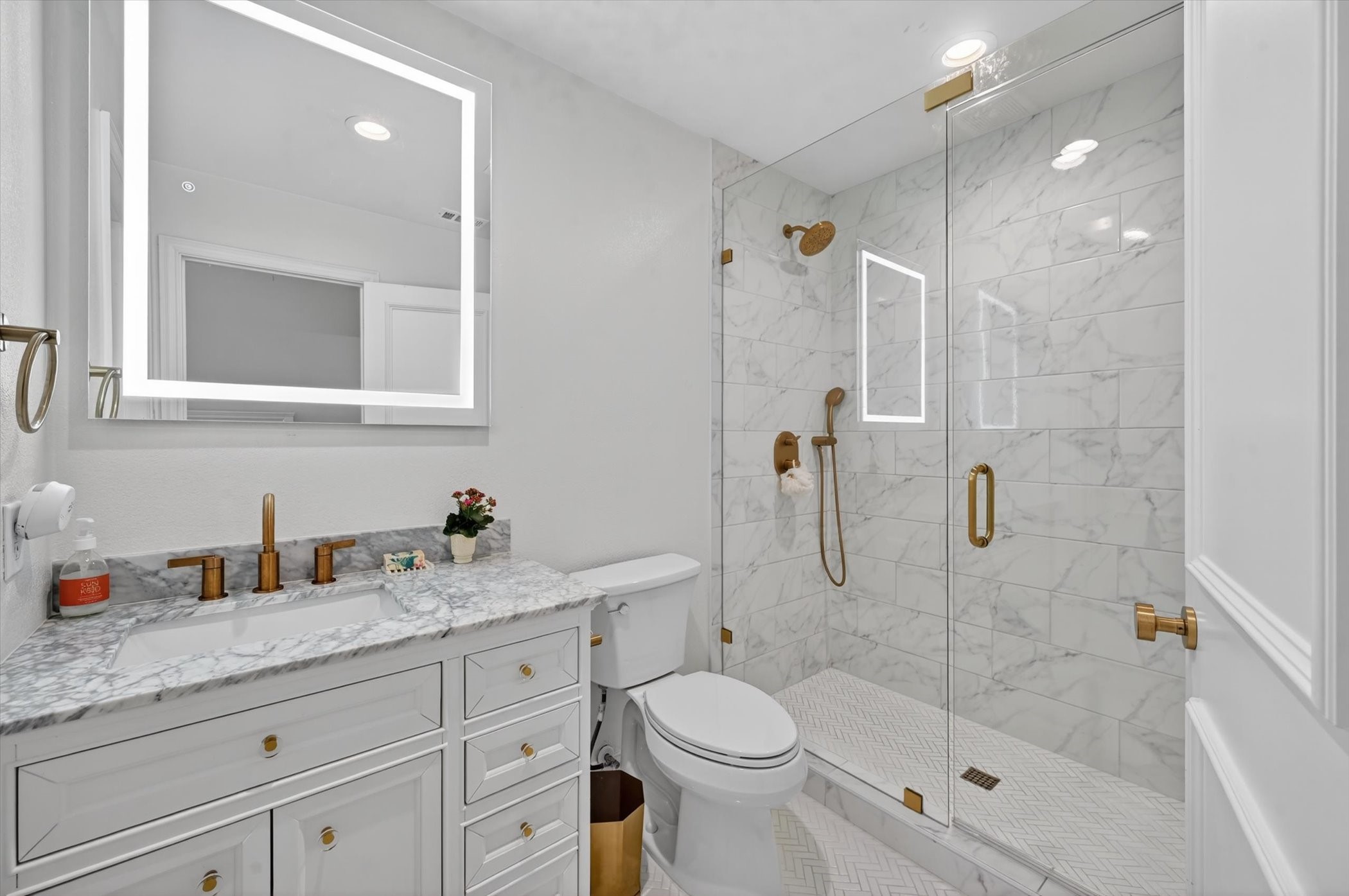 5132 Quail Lake Drive Dallas TX 75287