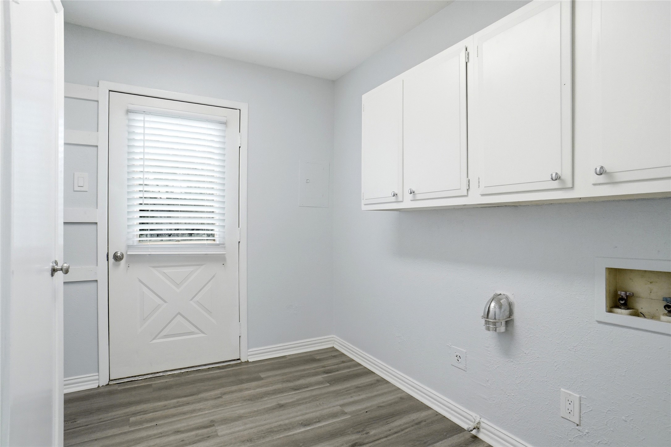 2823 Ermine Way Farmers Branch TX 75234