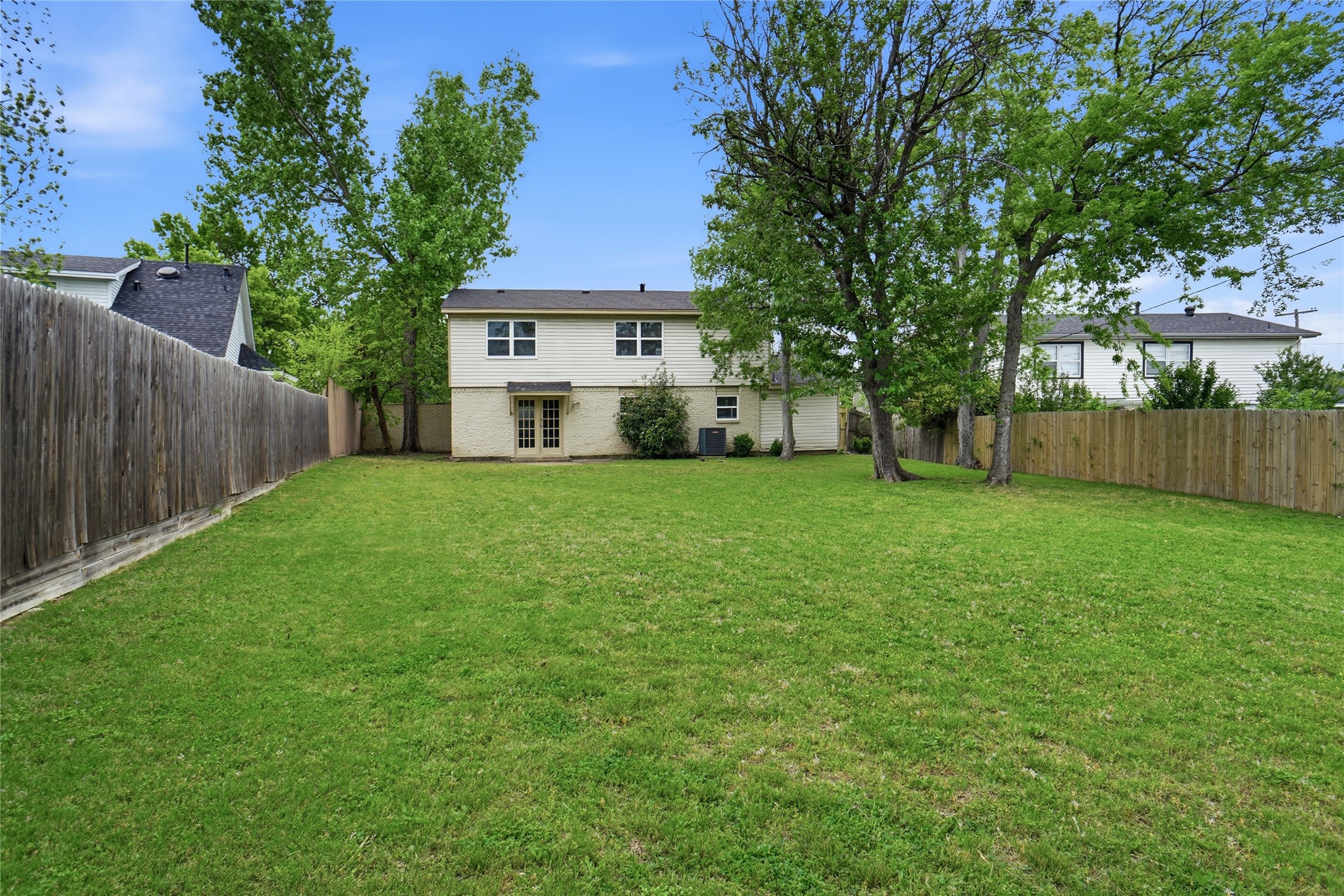 2823 Ermine Way Farmers Branch TX 75234