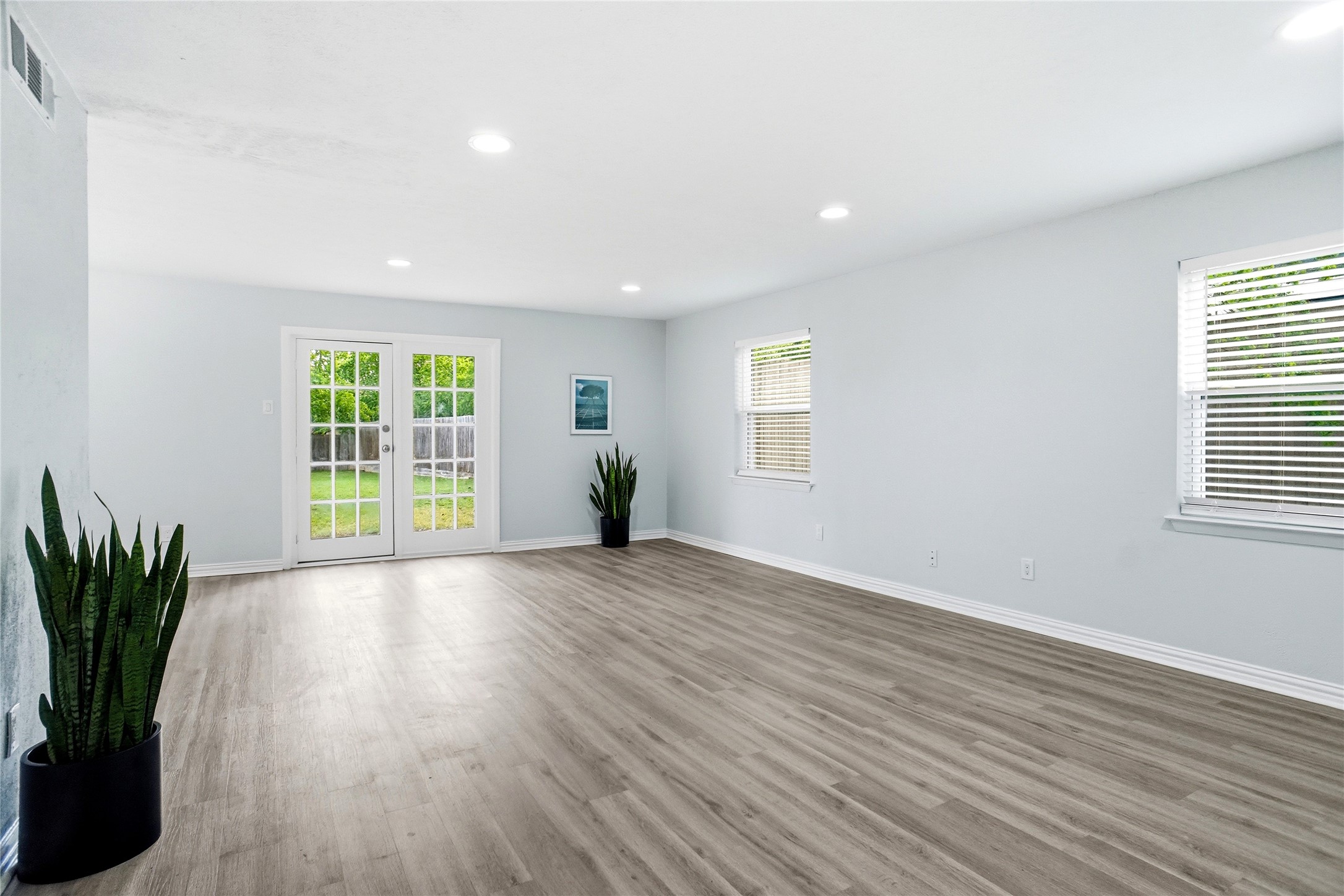 2823 Ermine Way Farmers Branch TX 75234