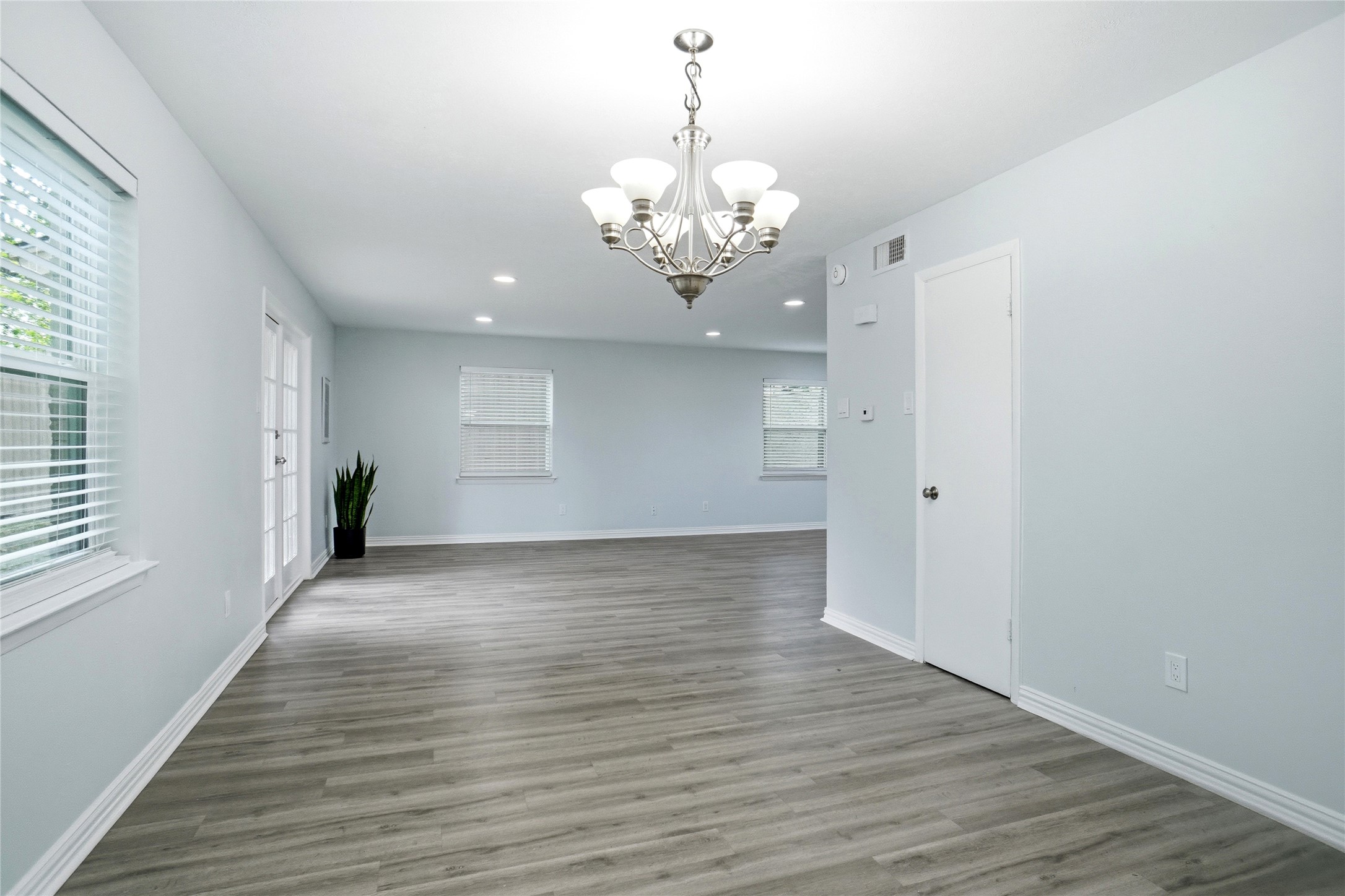 2823 Ermine Way Farmers Branch TX 75234