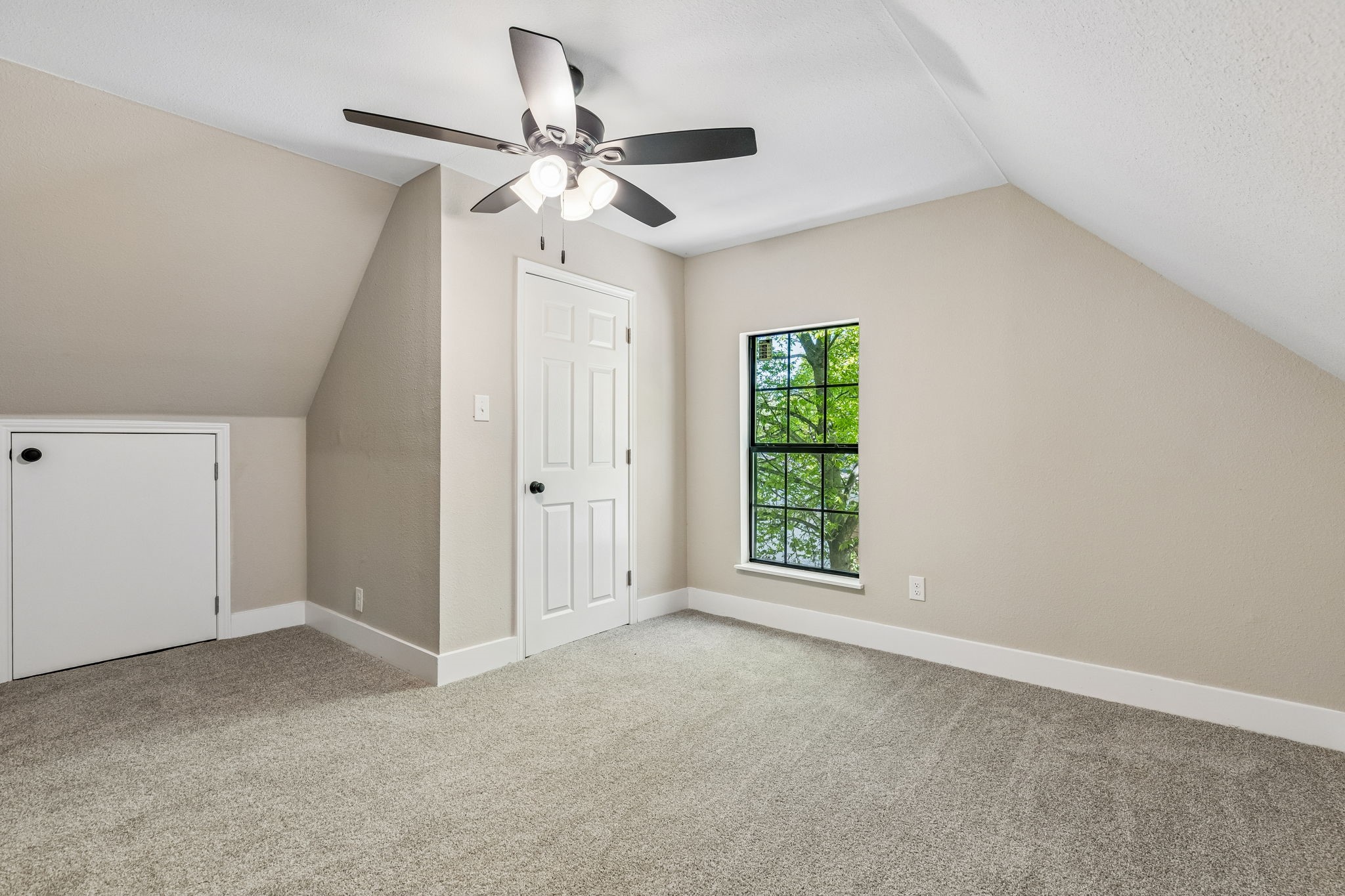 104 W 2nd Street Waxahachie TX 75165