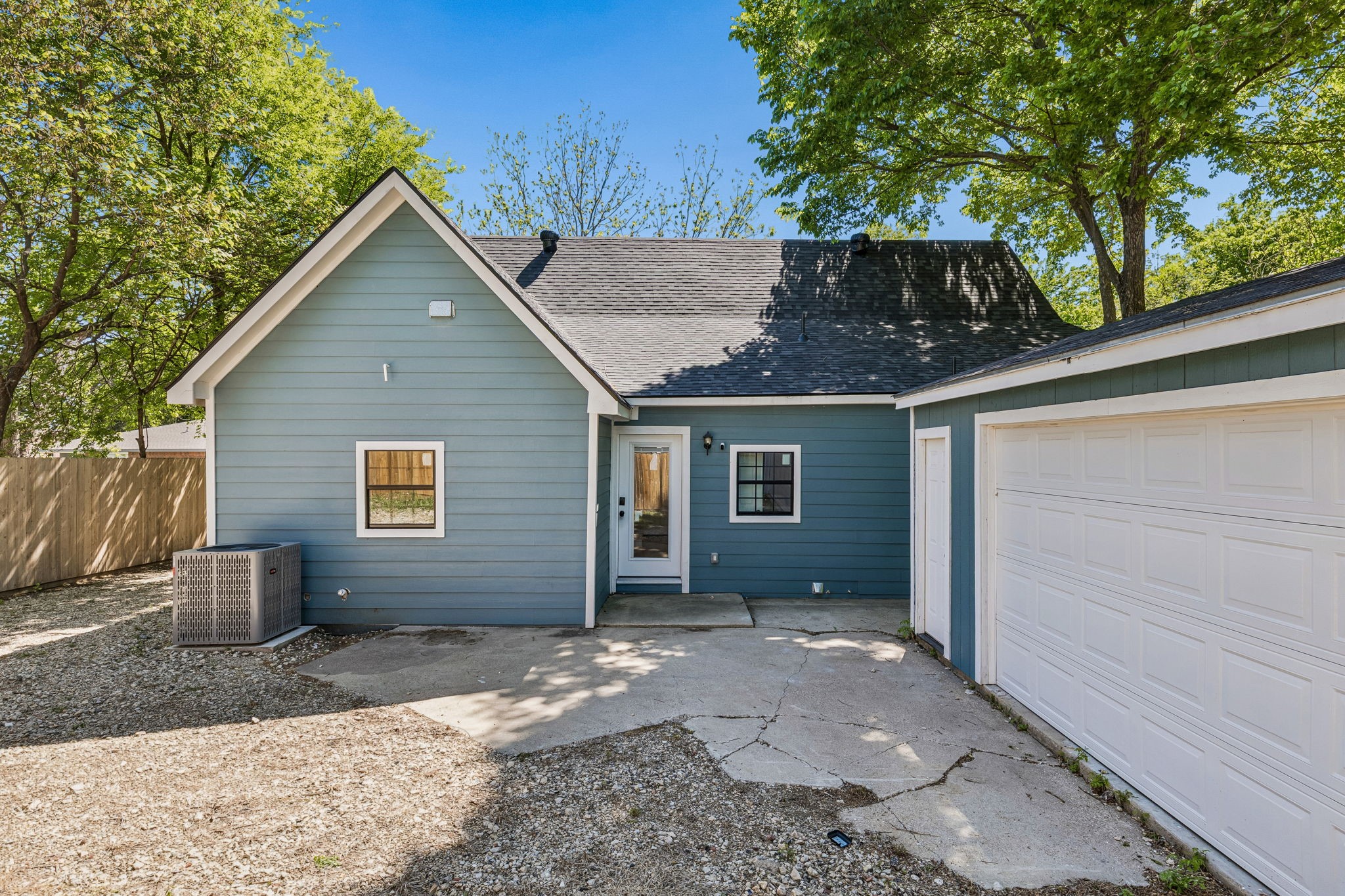 104 W 2nd Street Waxahachie TX 75165