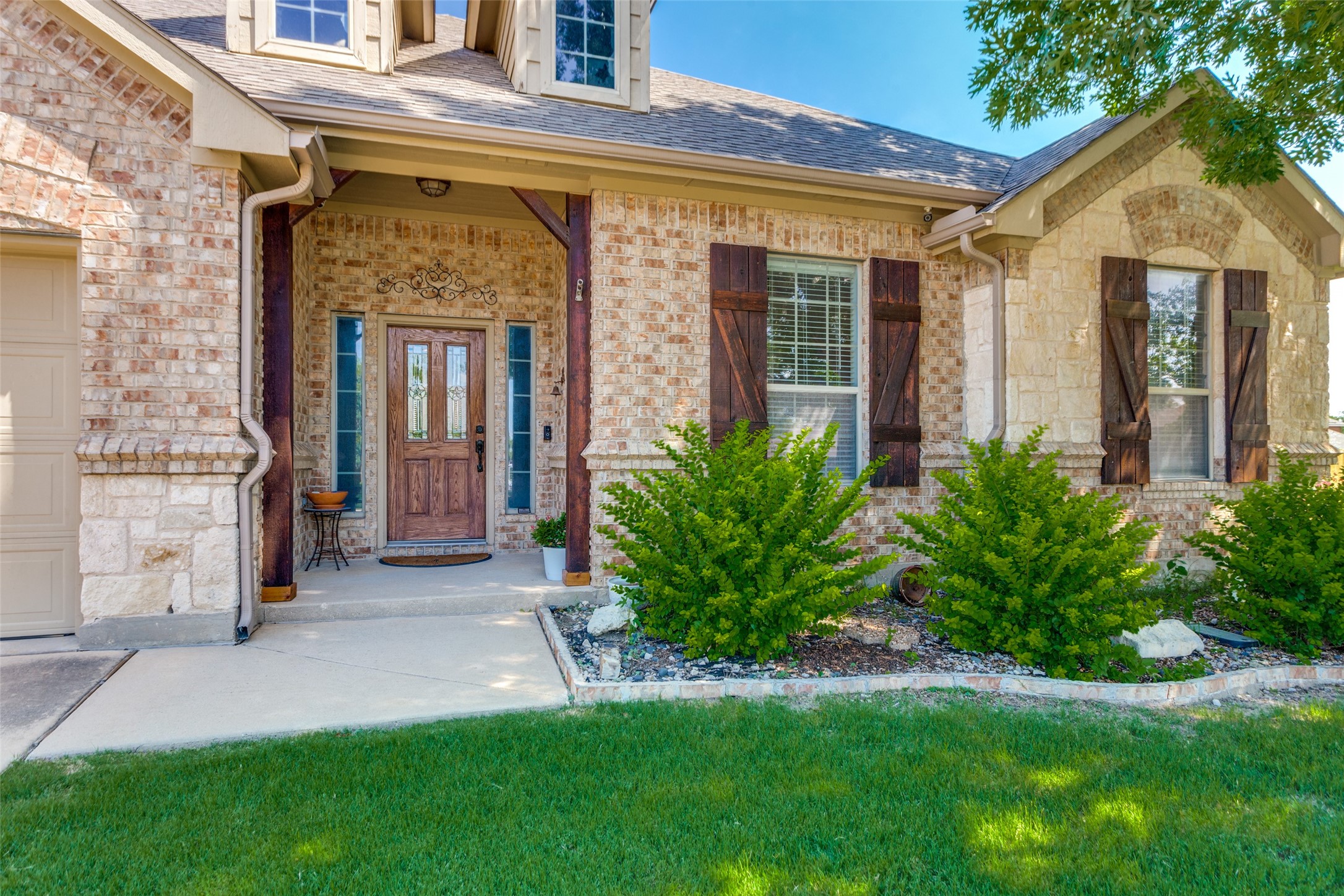 400 Commonwealth Drive Saginaw TX 76179