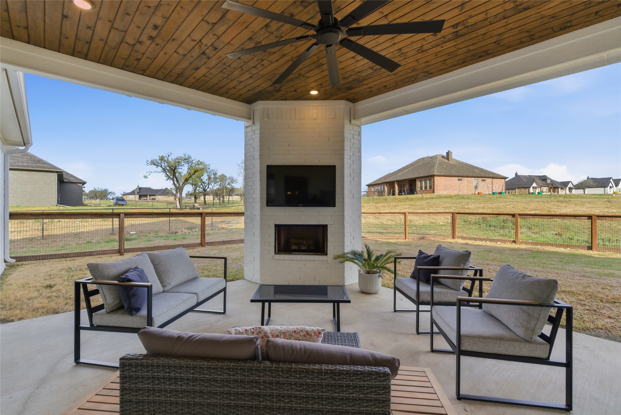 815 Wind River Pass Azle TX 76020
