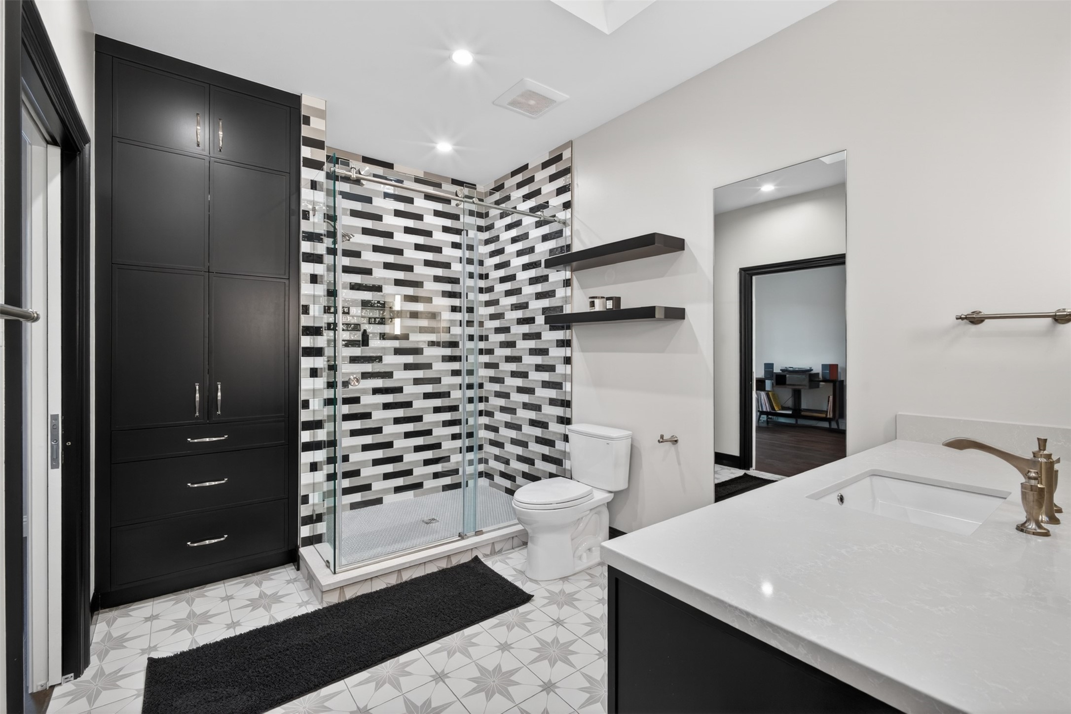 6011 Twin Coves Street Dallas TX 75248