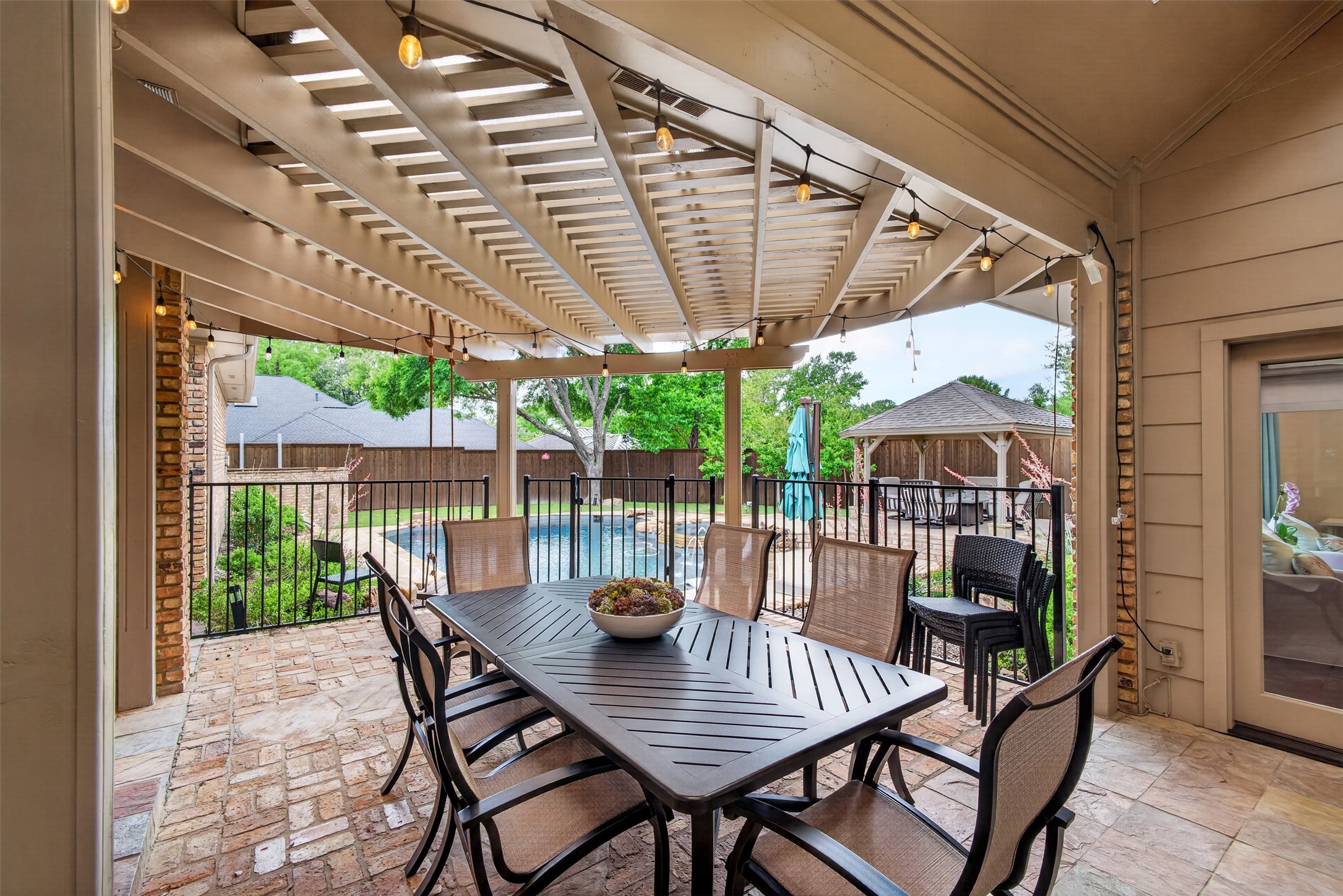 6011 Twin Coves Street Dallas TX 75248