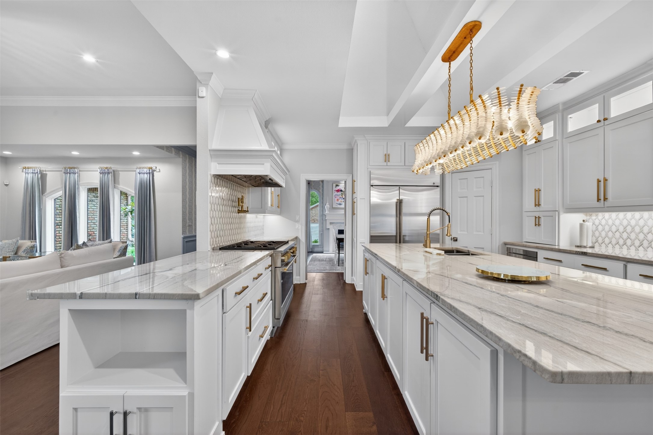 6011 Twin Coves Street Dallas TX 75248