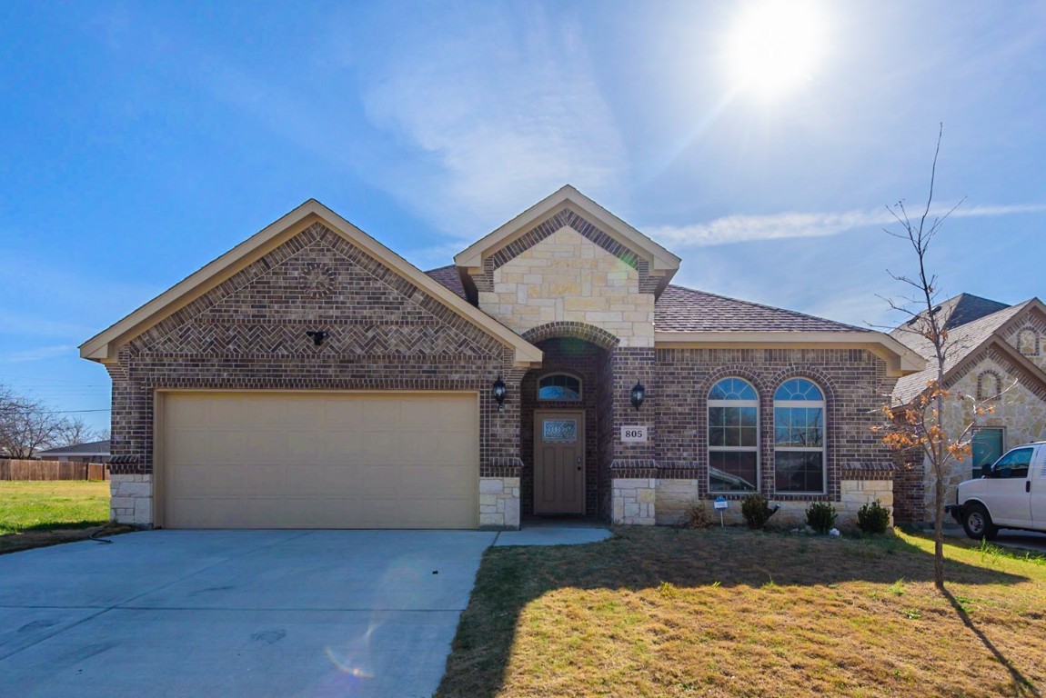 805 Tapley Street Grand Prairie TX 75051
