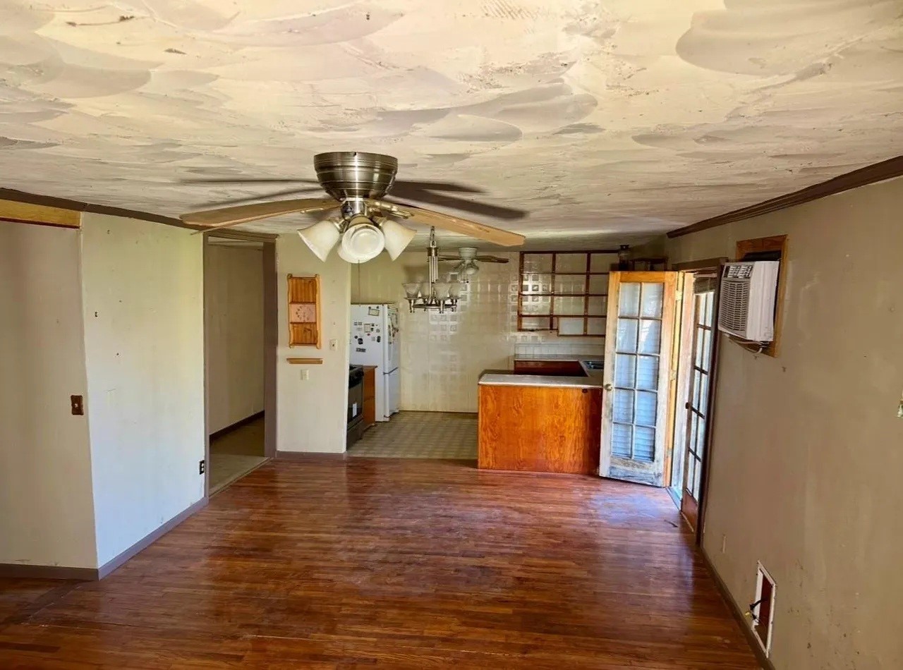 224 W Lowe Avenue De Leon TX 76444