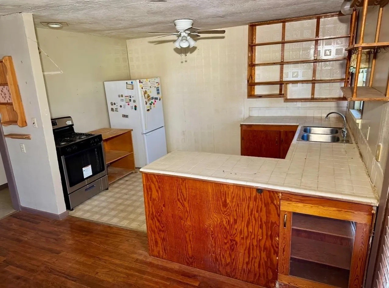 224 W Lowe Avenue De Leon TX 76444
