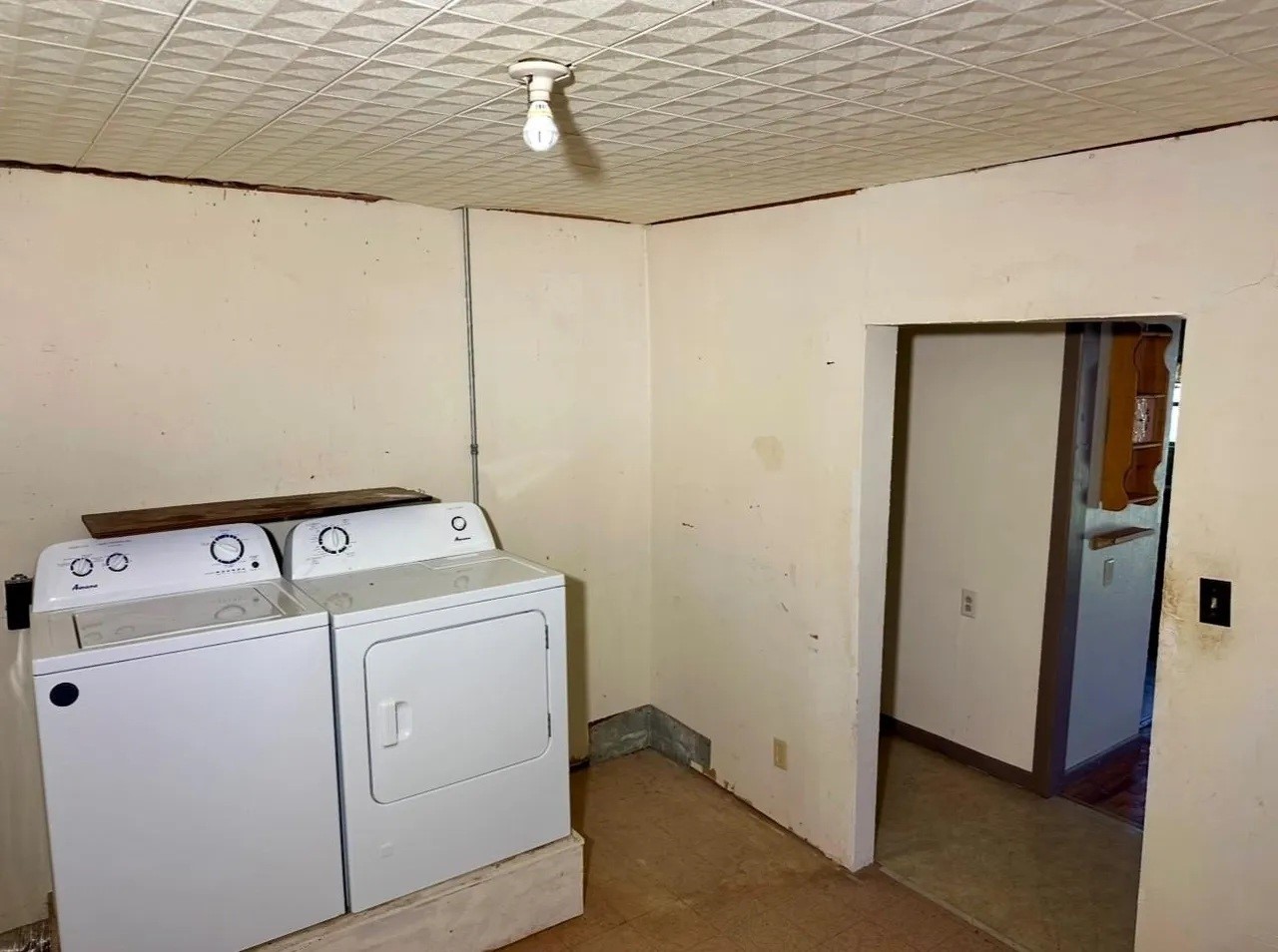 224 W Lowe Avenue De Leon TX 76444