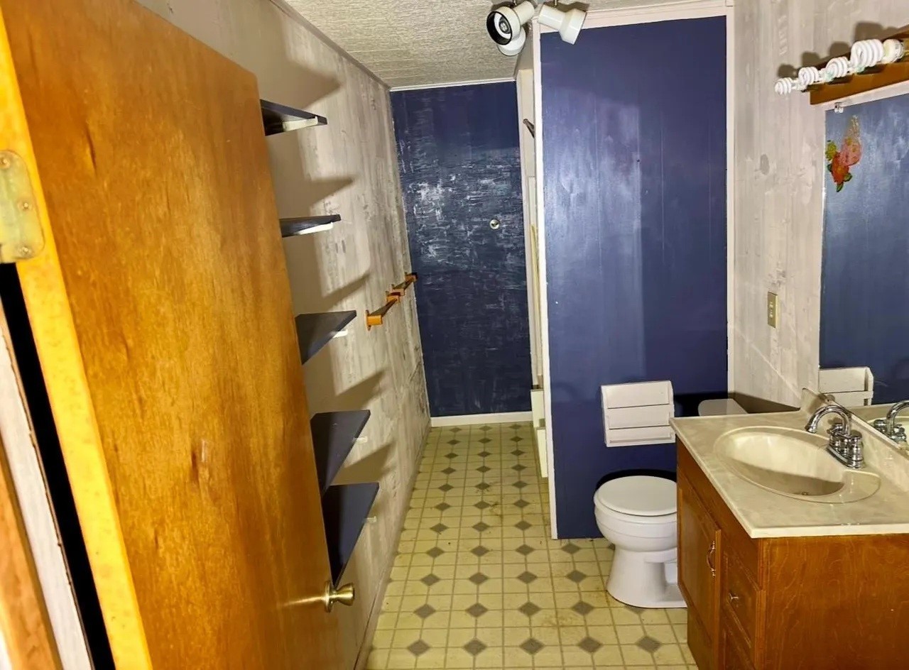 224 W Lowe Avenue De Leon TX 76444