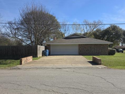 901 Hillandale Street Mexia TX 76667