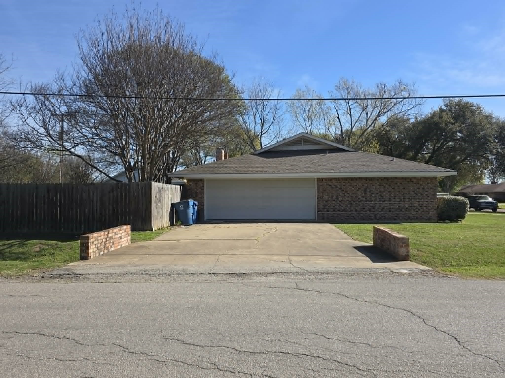 901 Hillandale Street Mexia TX 76667