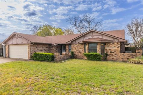 820 Hilltop Drive Weatherford TX 76086