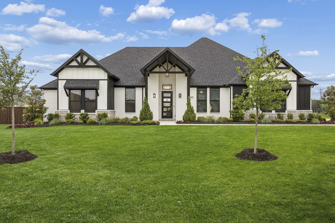 4037 Lagos Drive Midlothian TX 76065