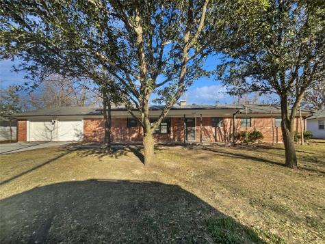 464 W Fulton Street Van Alstyne TX 75495