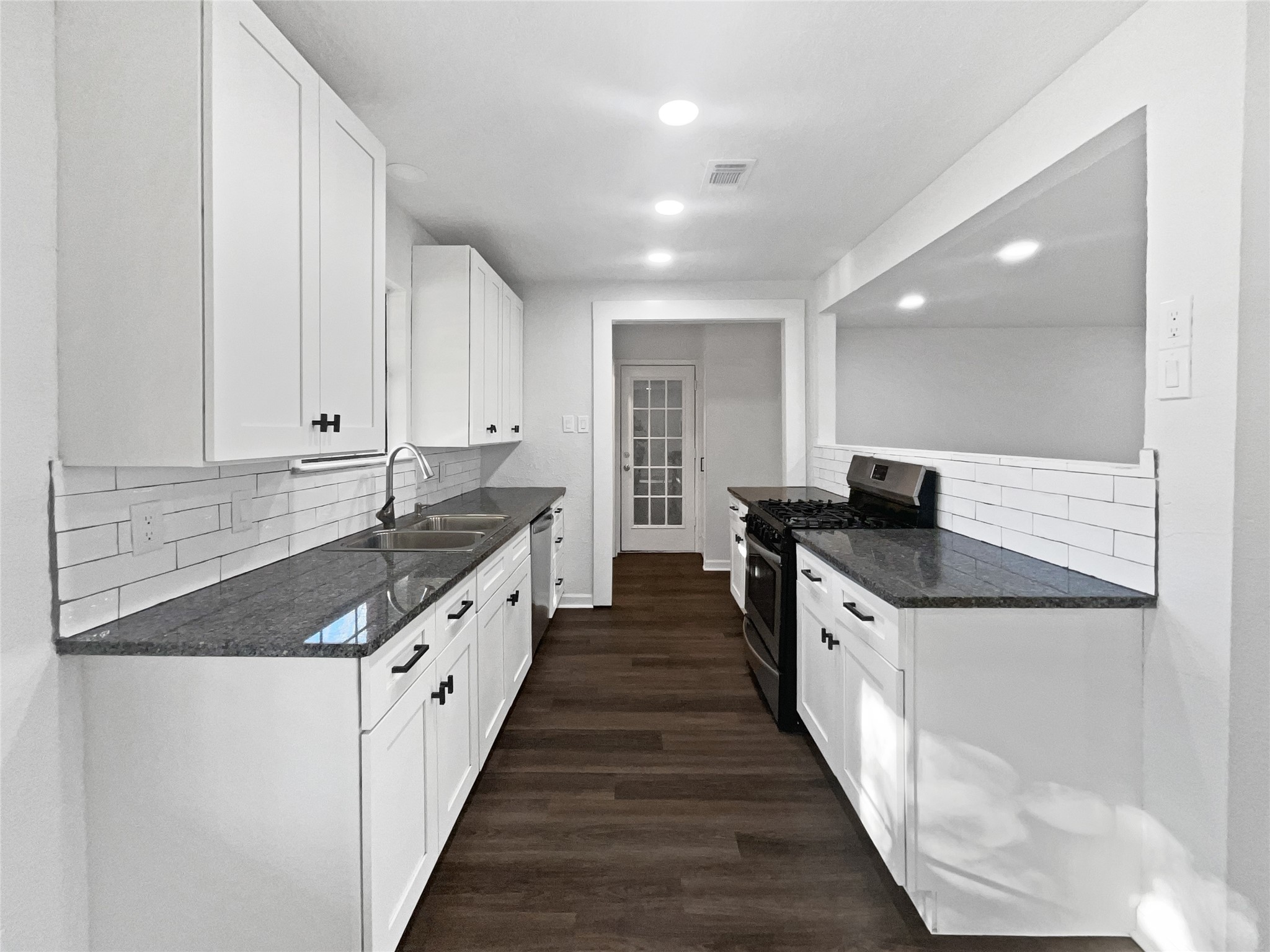 464 W Fulton Street Van Alstyne TX 75495