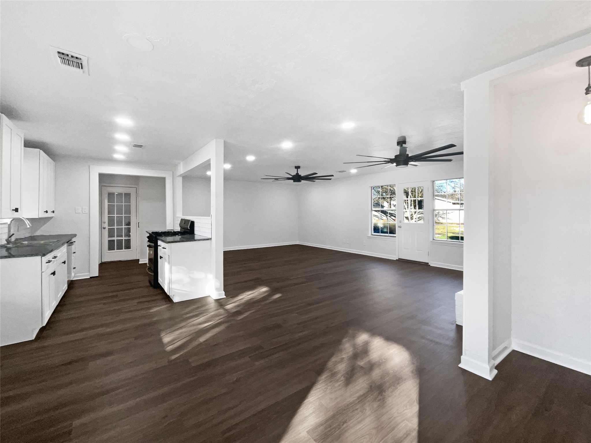 464 W Fulton Street Van Alstyne TX 75495