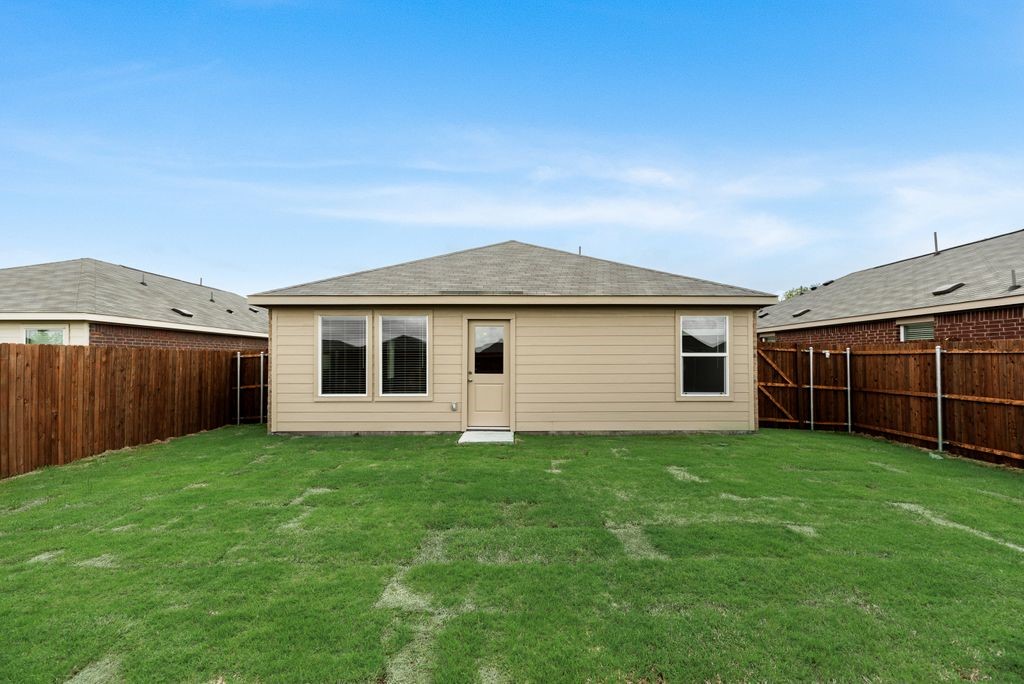 109 Pecan Flats Road Balch Springs TX 75181