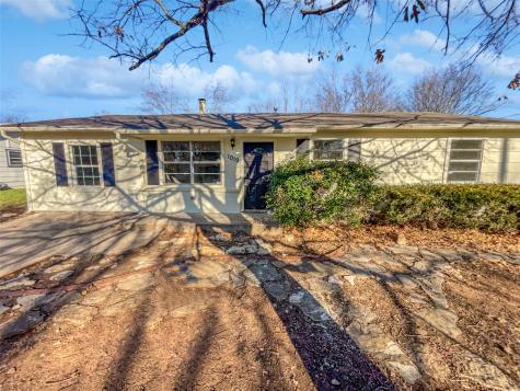 1016 Williams Avenue Cleburne TX 76033