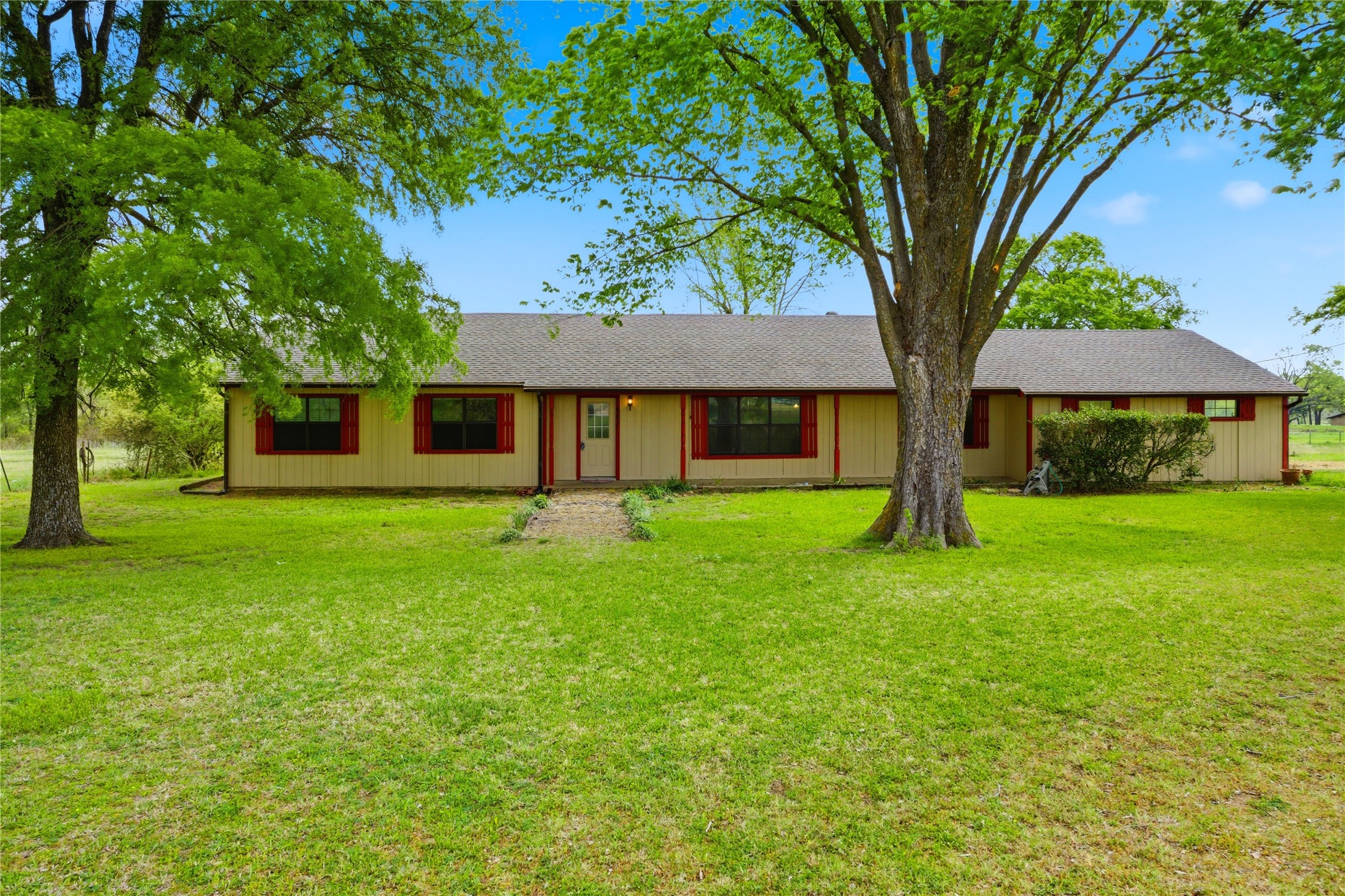 557 Fm 196 Pattonville TX 75468