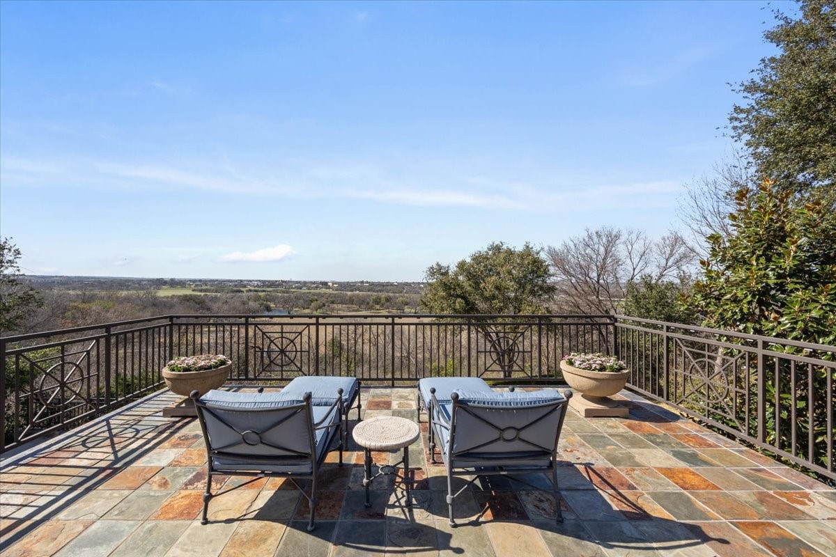 212 Hazelwood Drive Fort Worth TX 76107