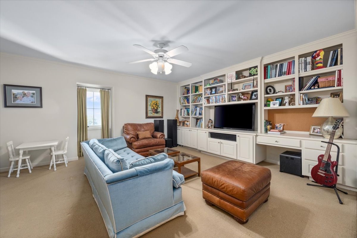 212 Hazelwood Drive Fort Worth TX 76107