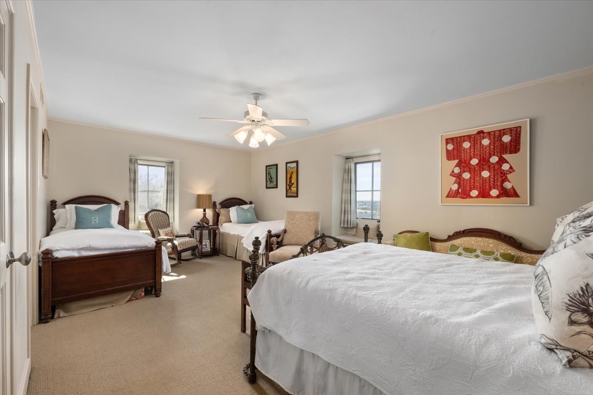 212 Hazelwood Drive Fort Worth TX 76107