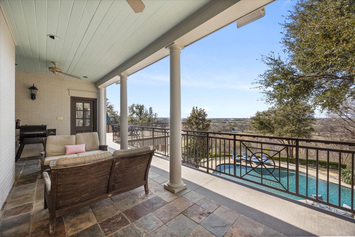 212 Hazelwood Drive Fort Worth TX 76107