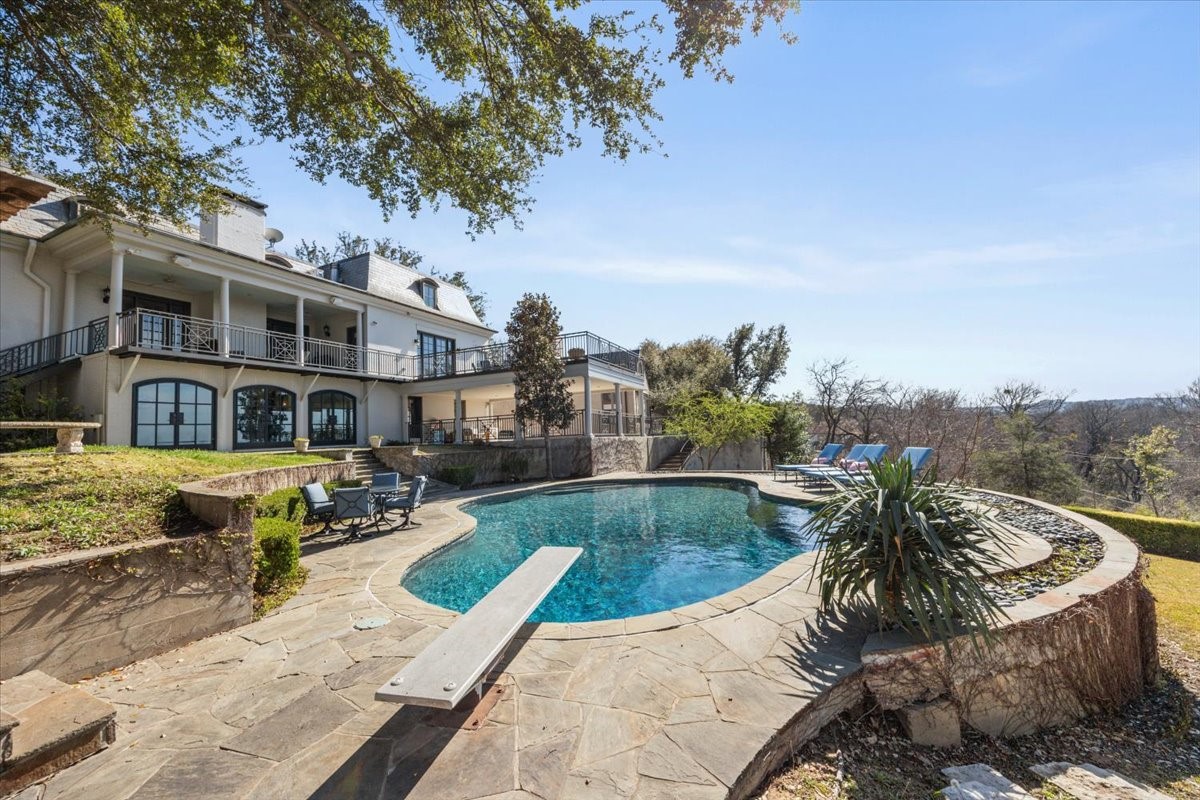 212 Hazelwood Drive Fort Worth TX 76107