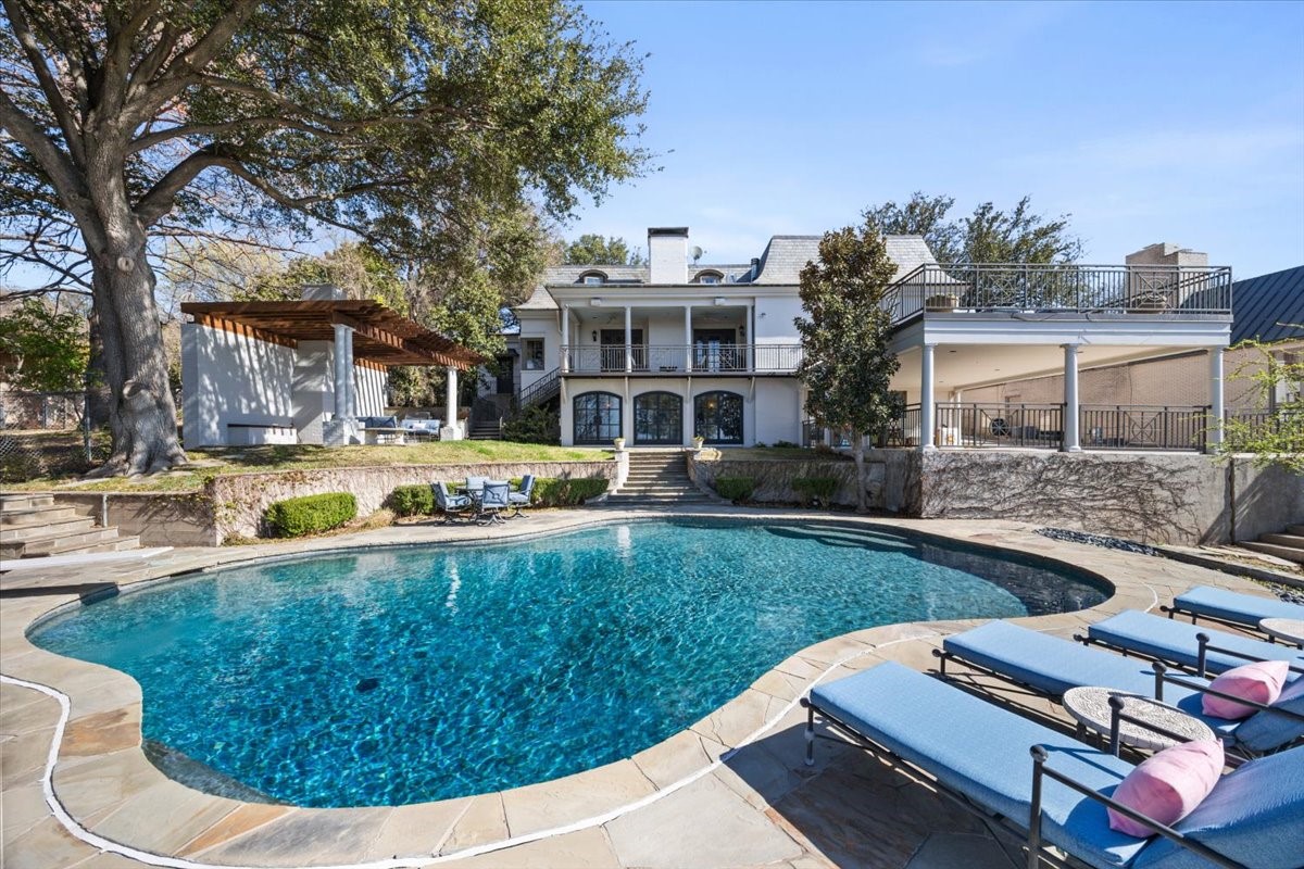 212 Hazelwood Drive Fort Worth TX 76107