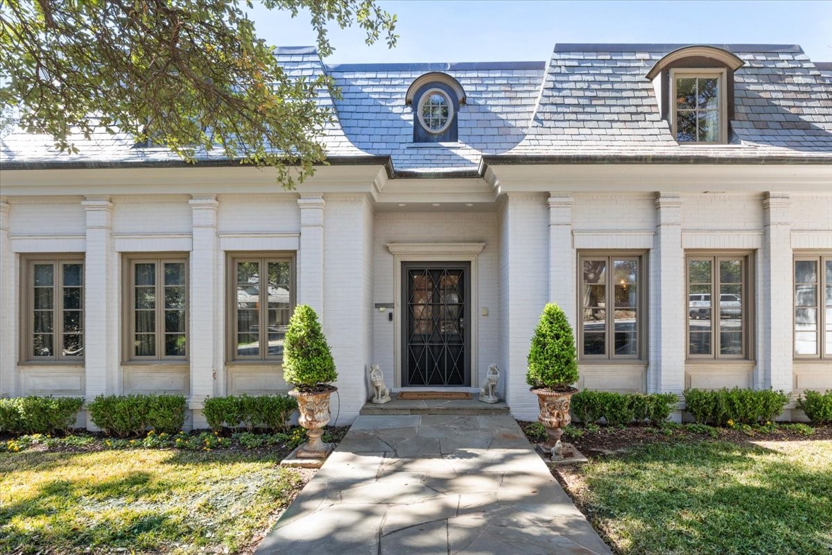 212 Hazelwood Drive Fort Worth TX 76107