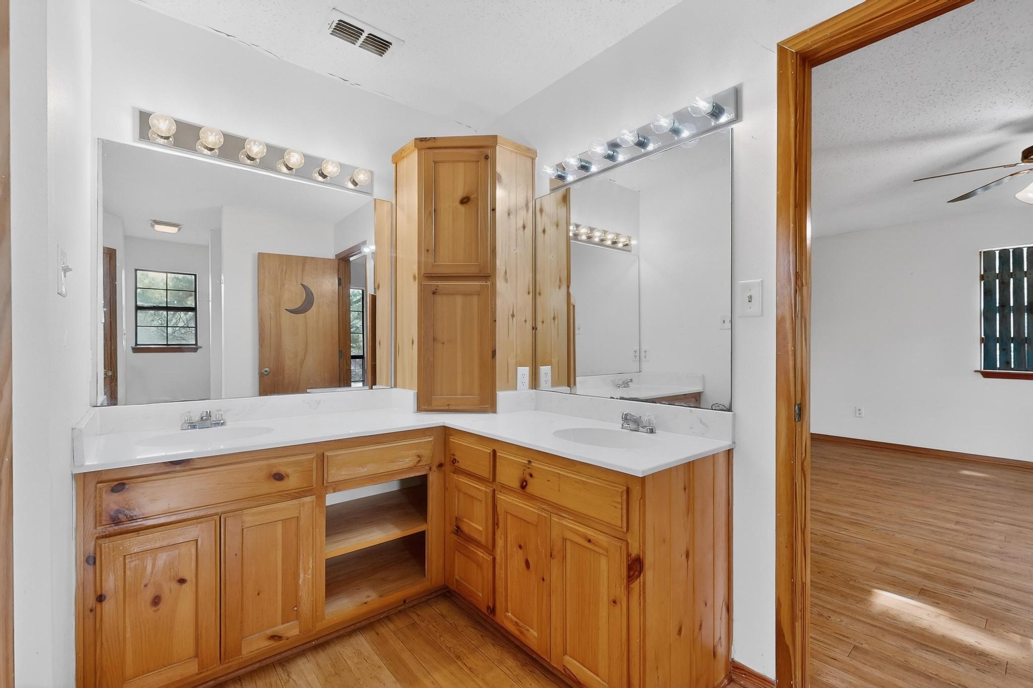 623 Rs County Road 1250 Emory TX 75440