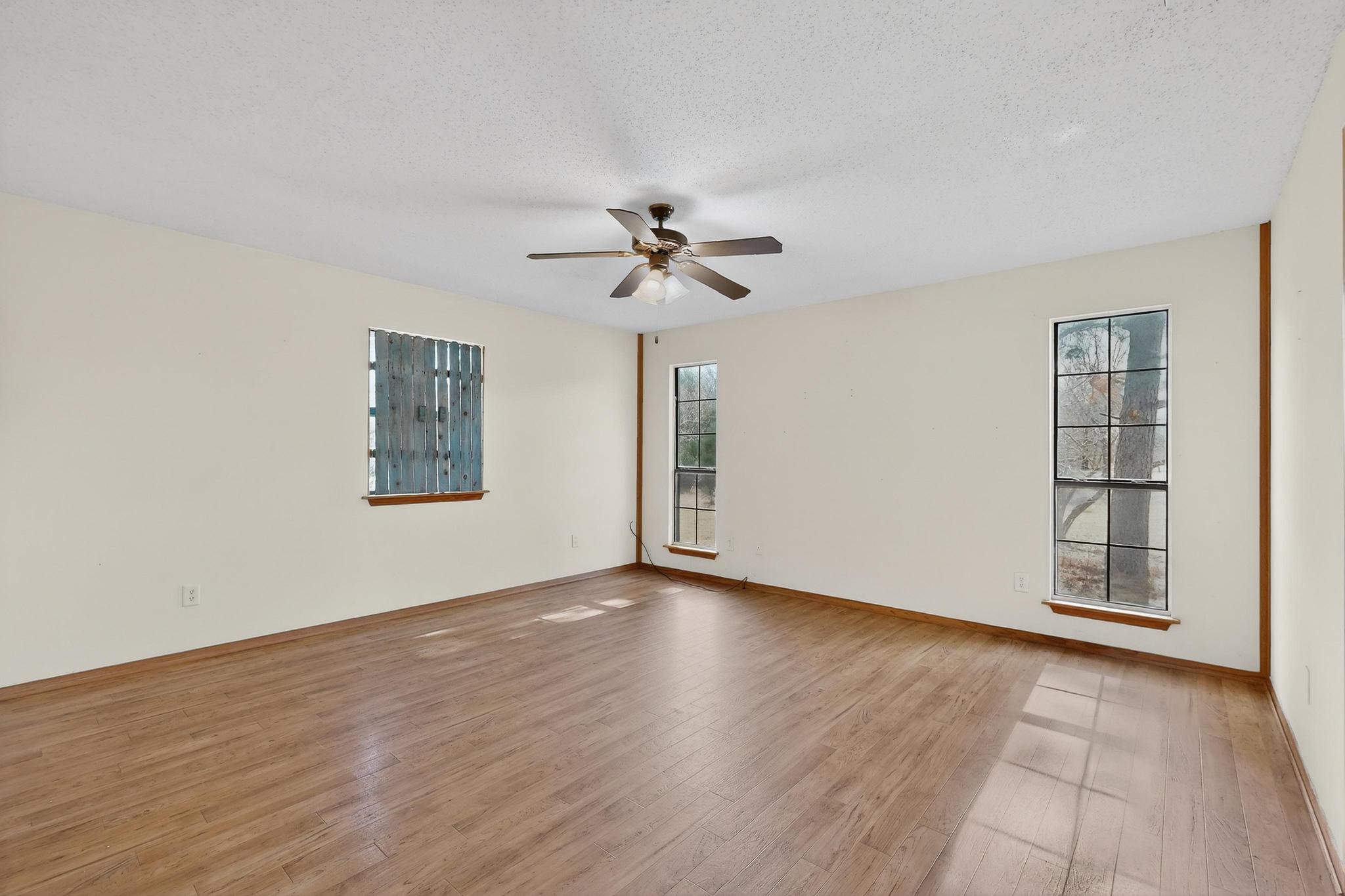 623 Rs County Road 1250 Emory TX 75440