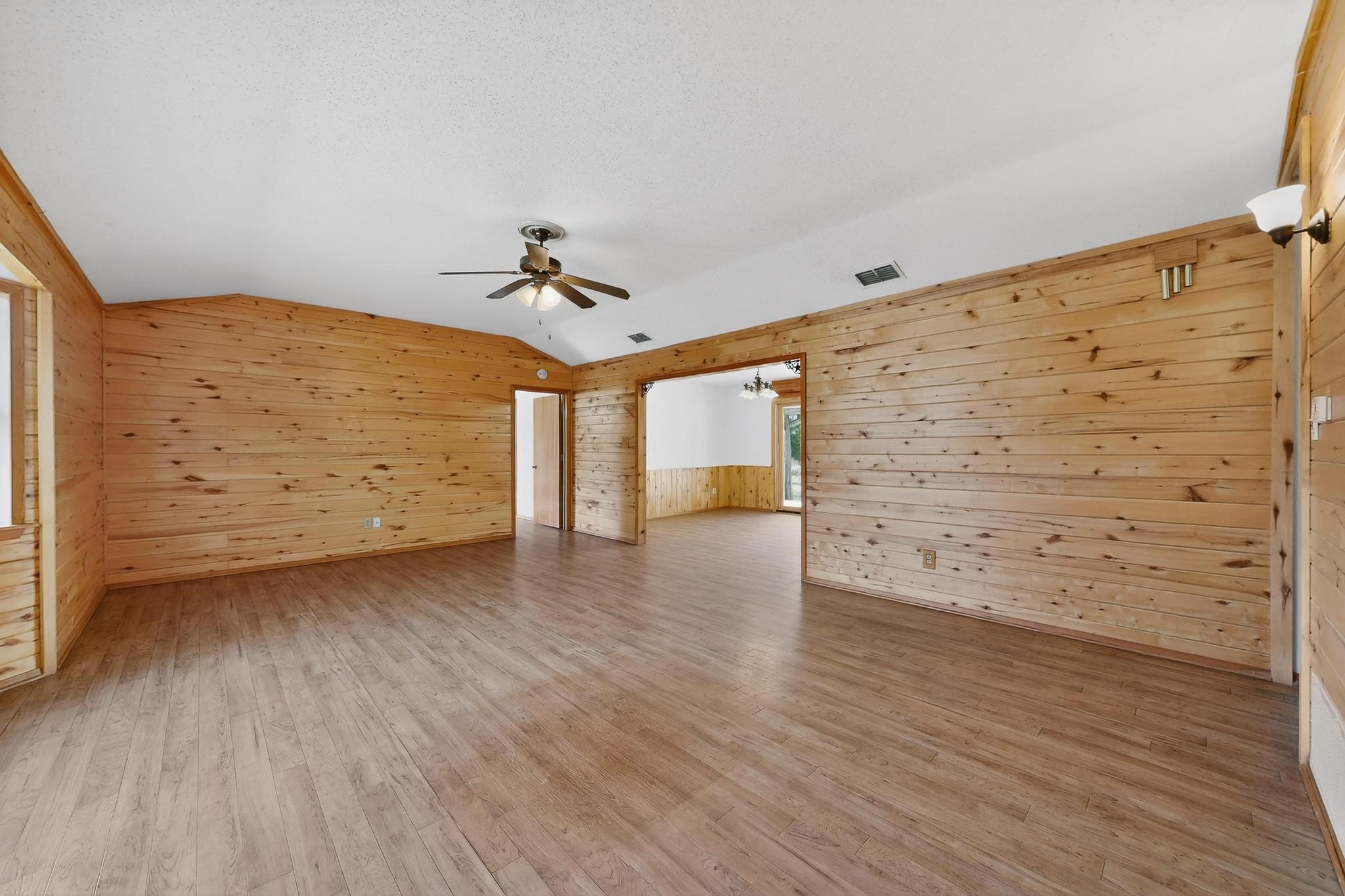 623 Rs County Road 1250 Emory TX 75440