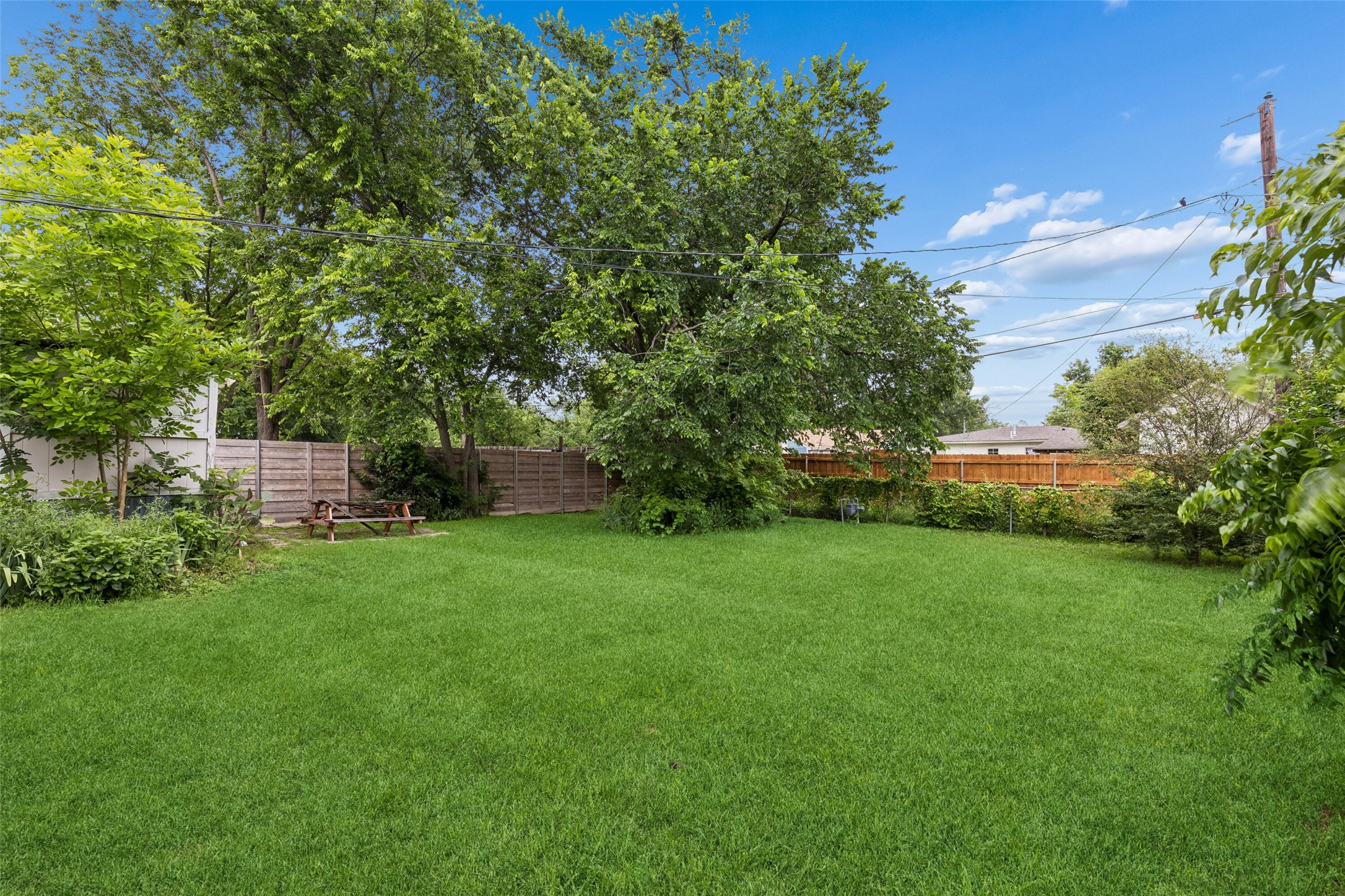 2816 Encino Drive Dallas TX 75228