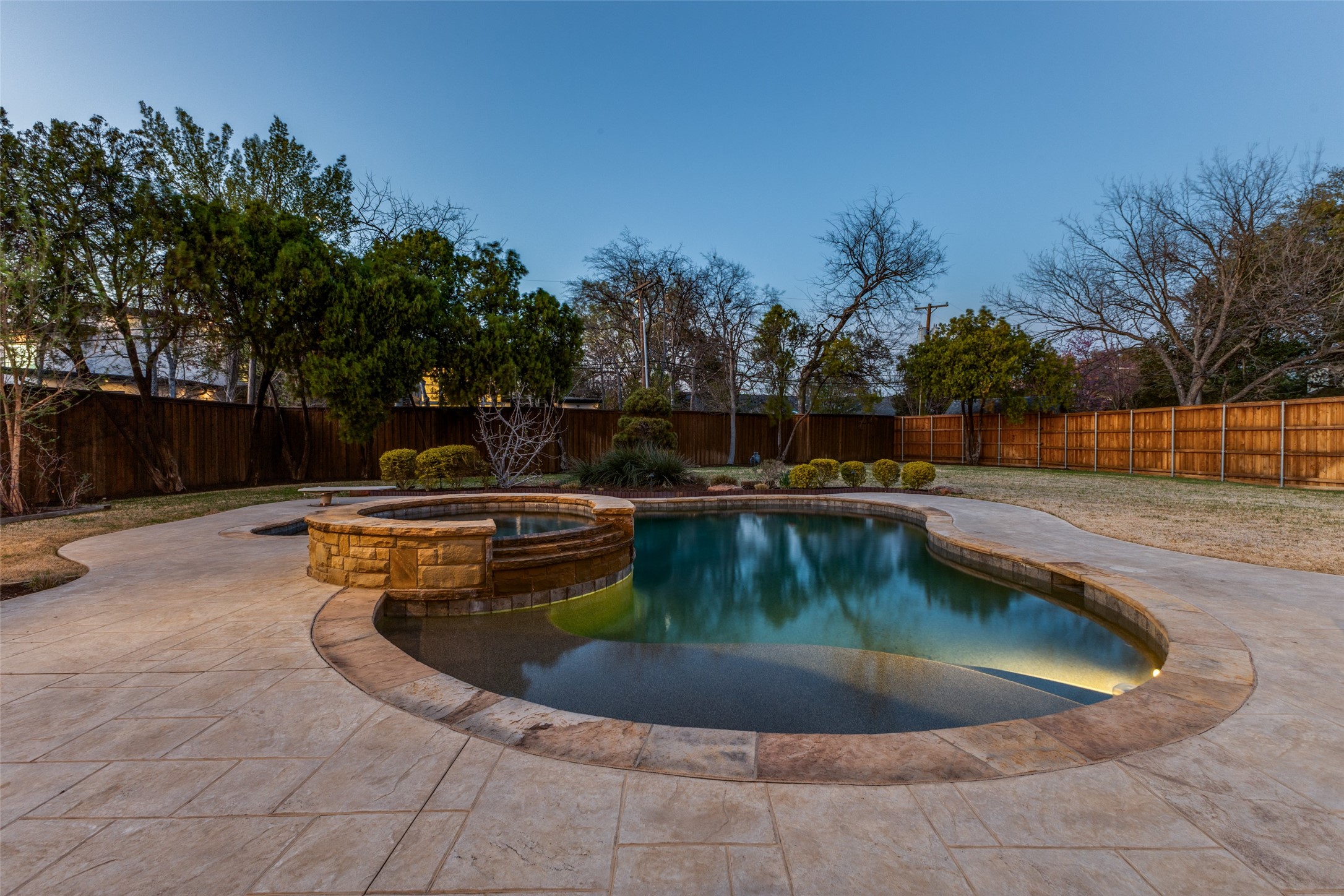 6031 Azalea Lane Dallas TX 75230