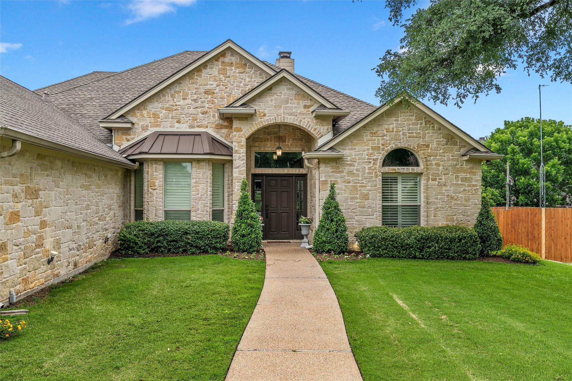 112 Stone Manor Drive Mcgregor TX 76657