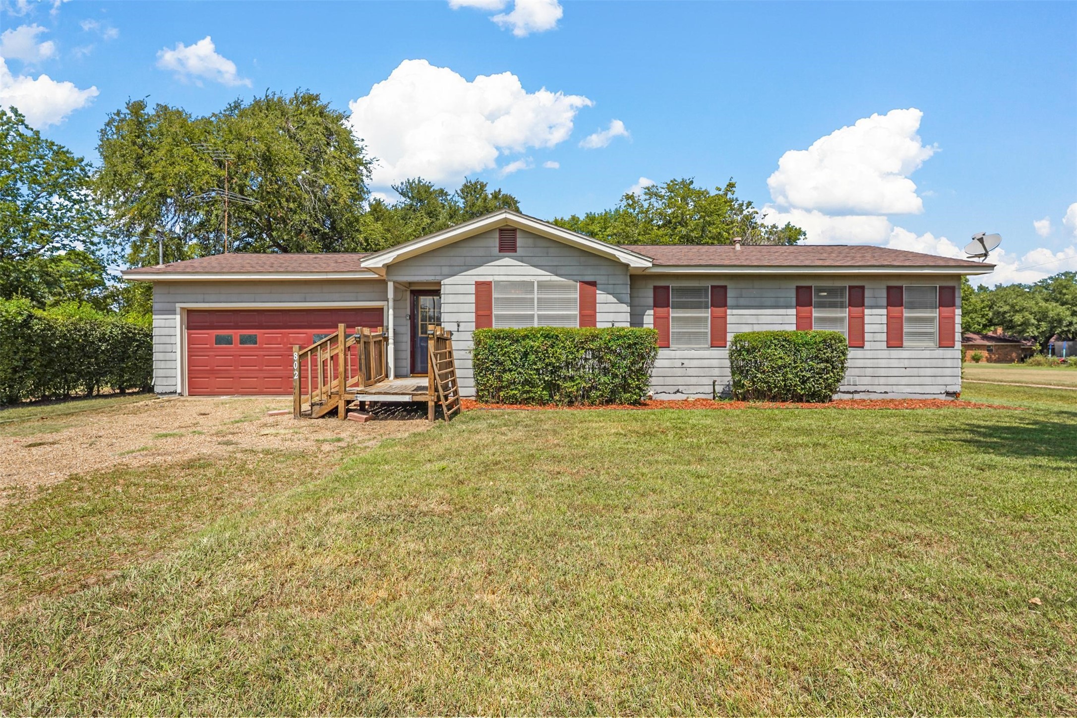 802 Creechville Road Ennis TX 75119