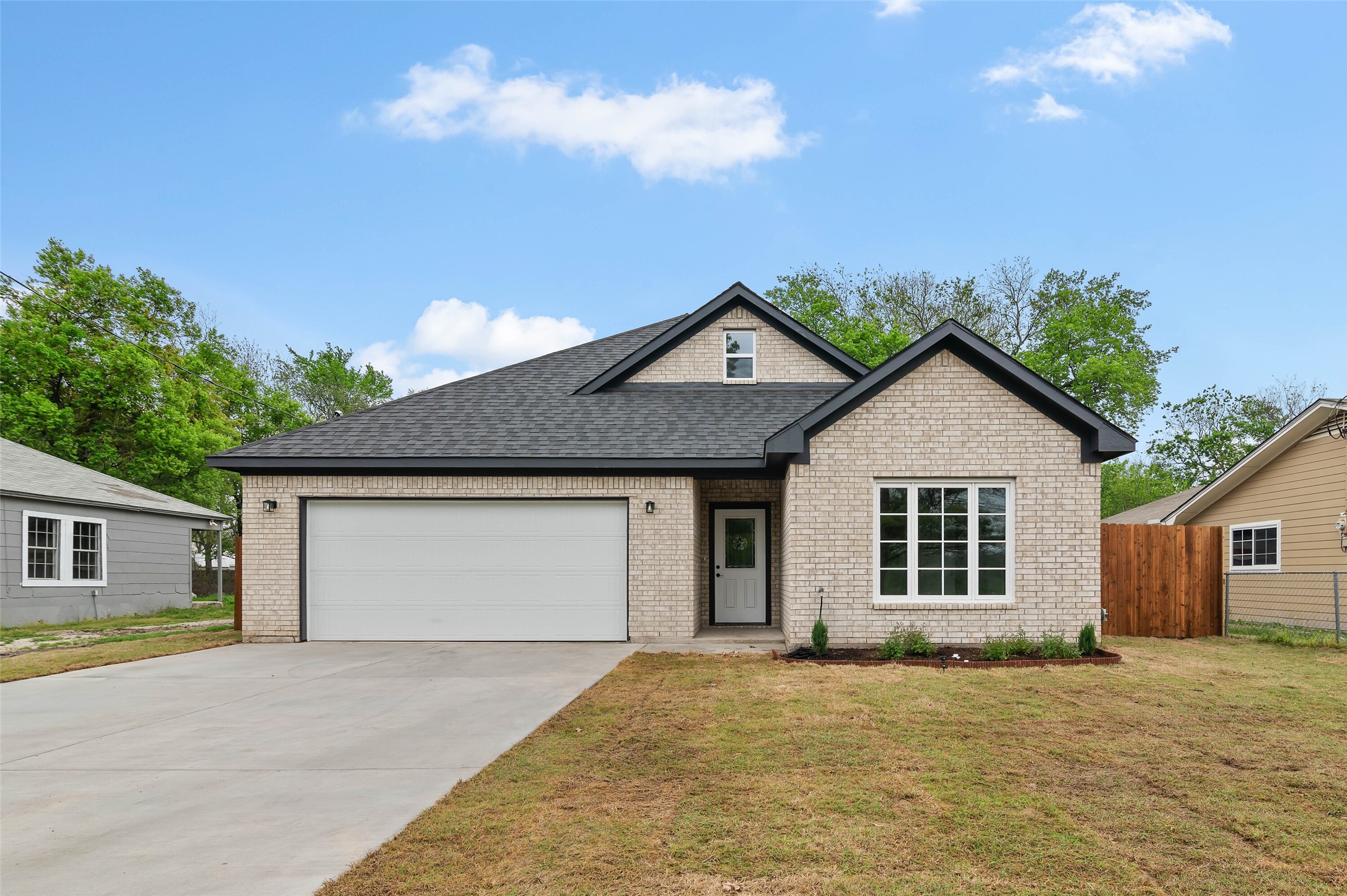 1314 S Grand Avenue Gainesville TX 76240
