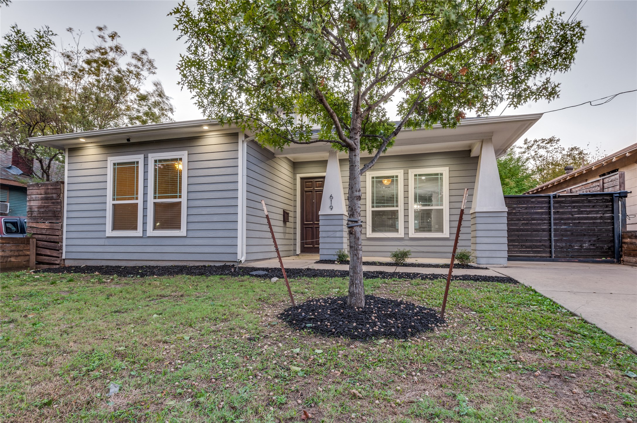 619 Buckalew Street Dallas TX 75208