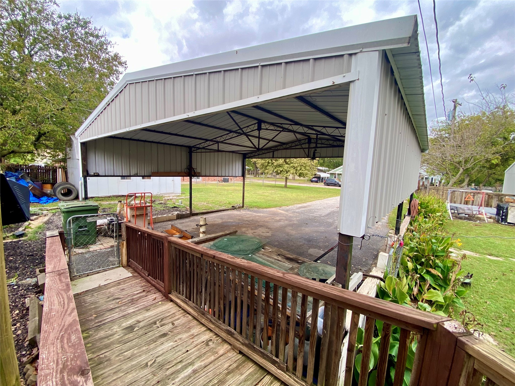 407 E Main Street Whitesboro TX 76273