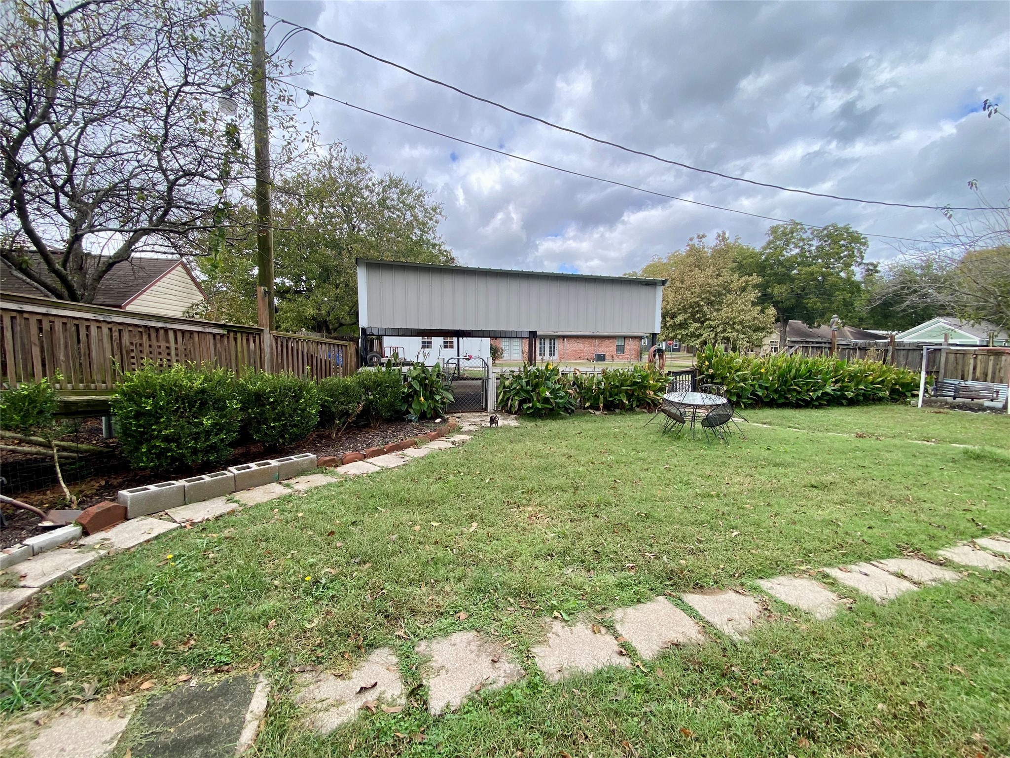 407 E Main Street Whitesboro TX 76273