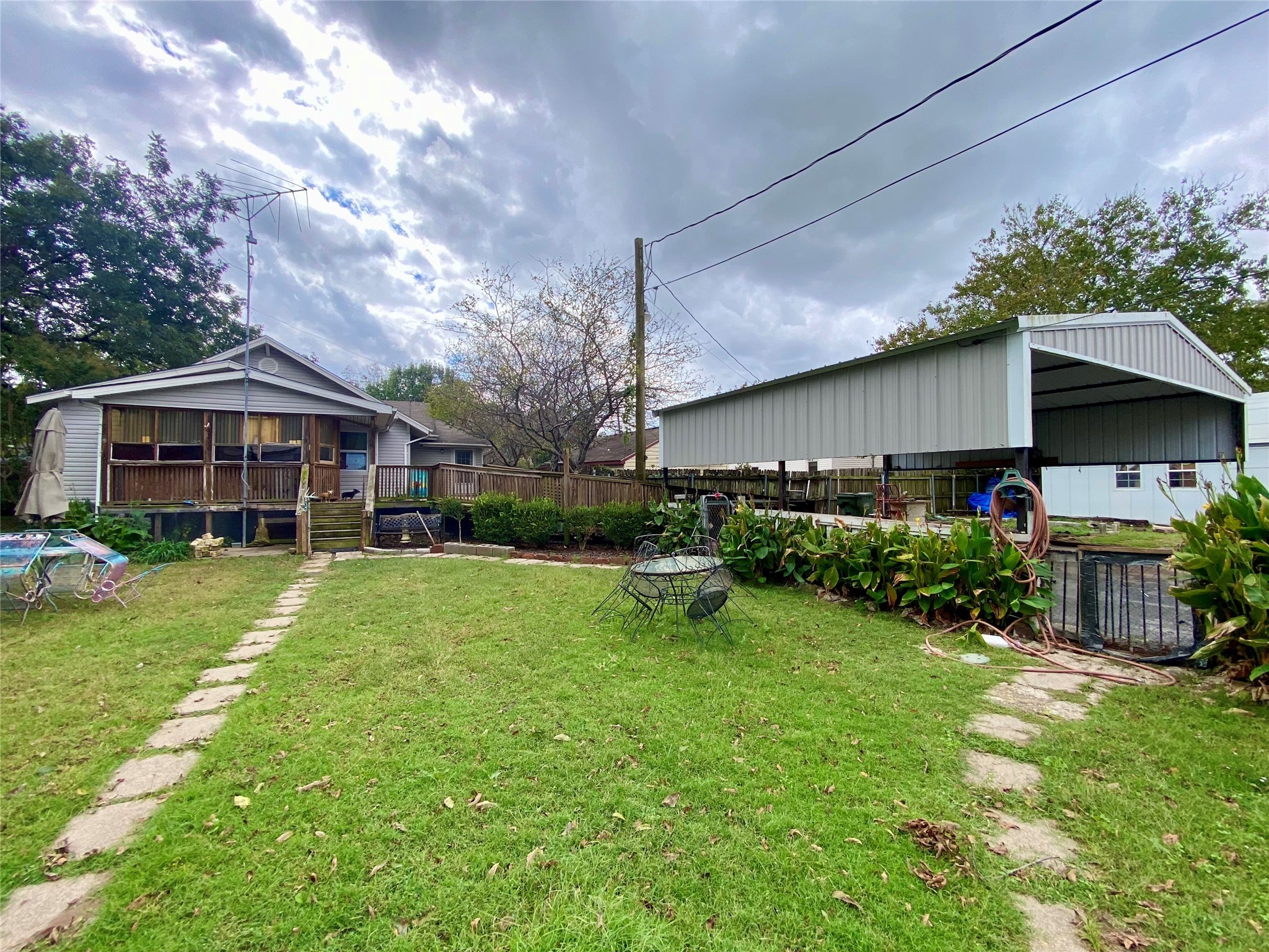 407 E Main Street Whitesboro TX 76273