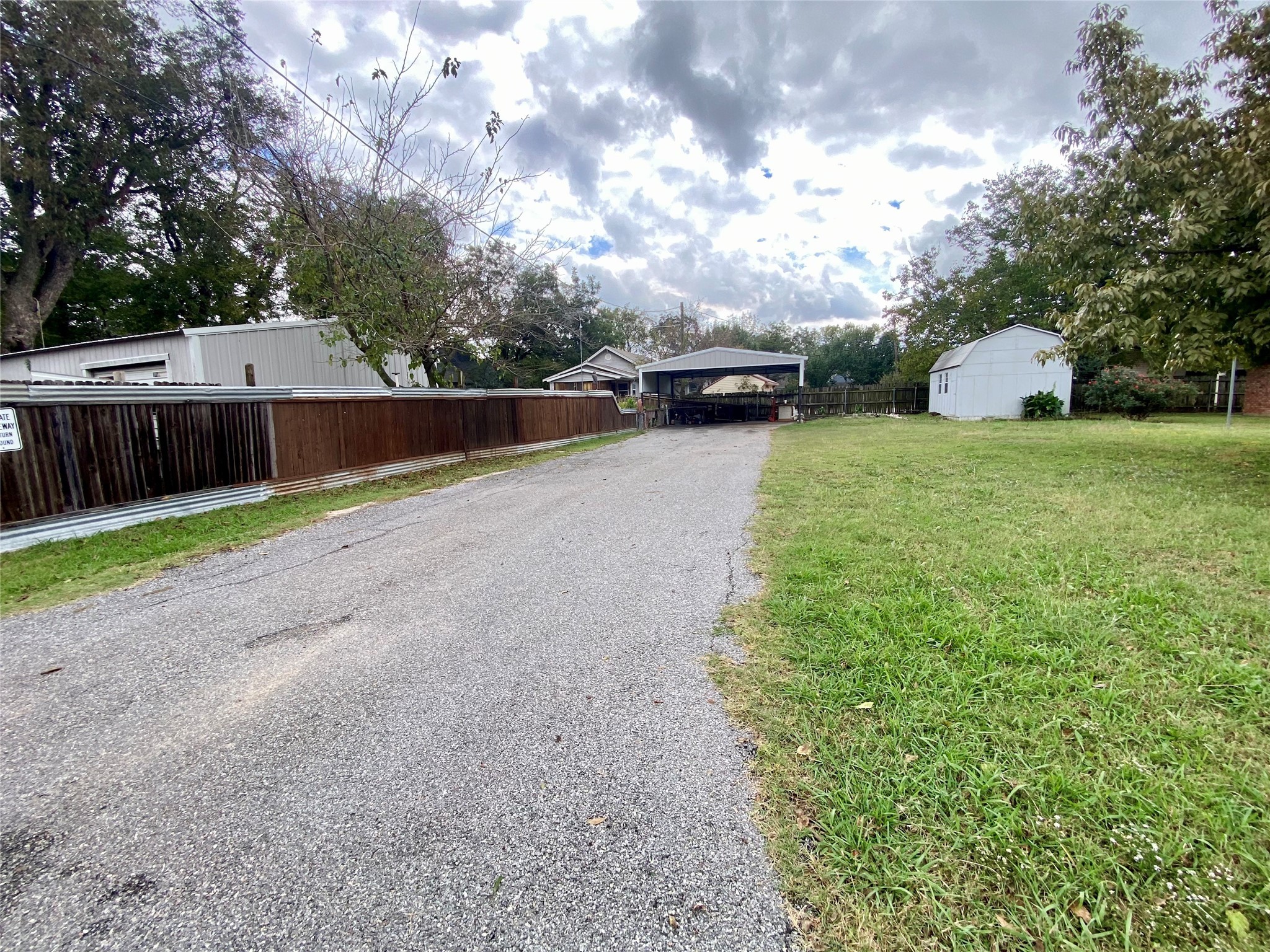 407 E Main Street Whitesboro TX 76273