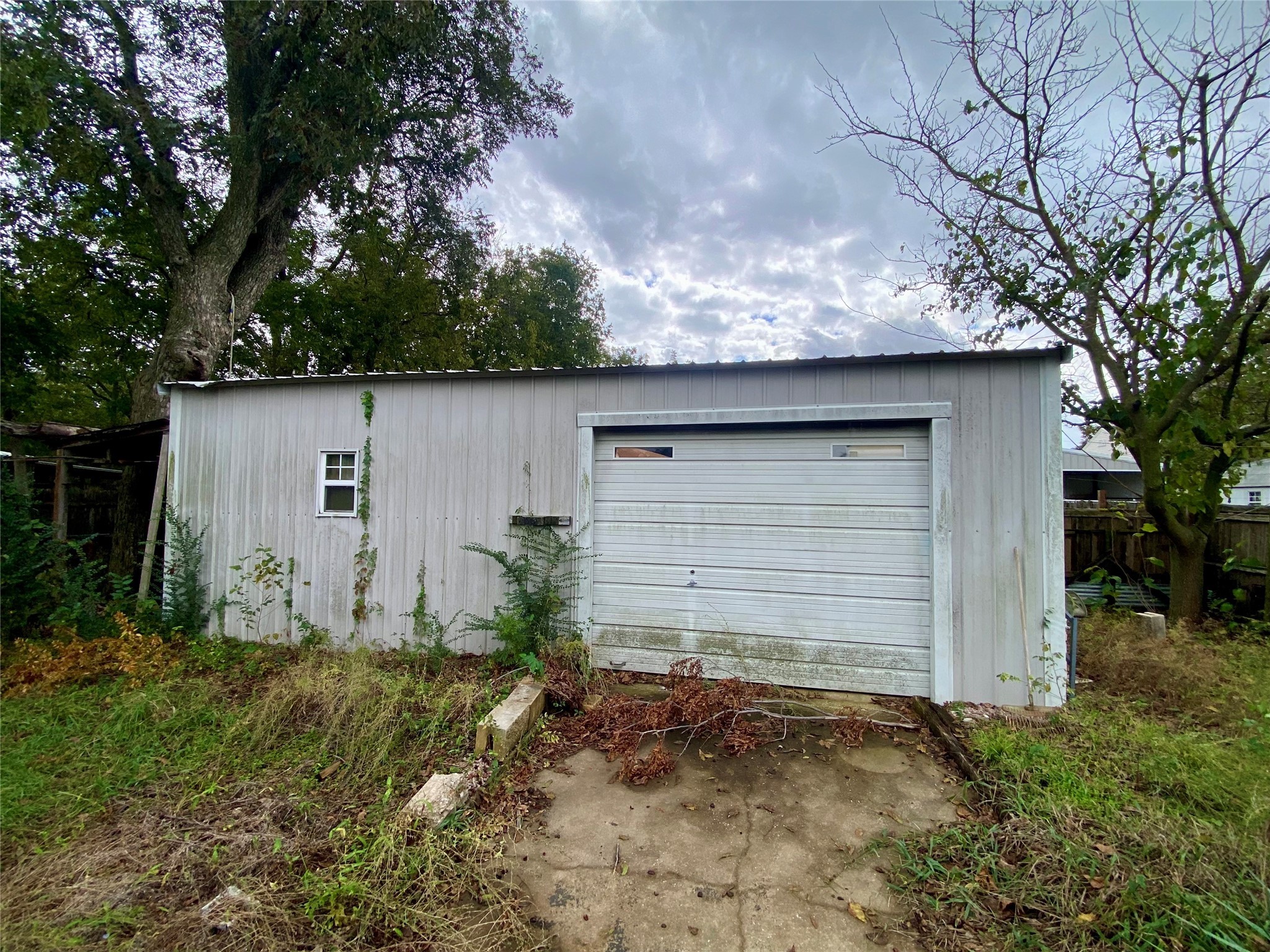 407 E Main Street Whitesboro TX 76273