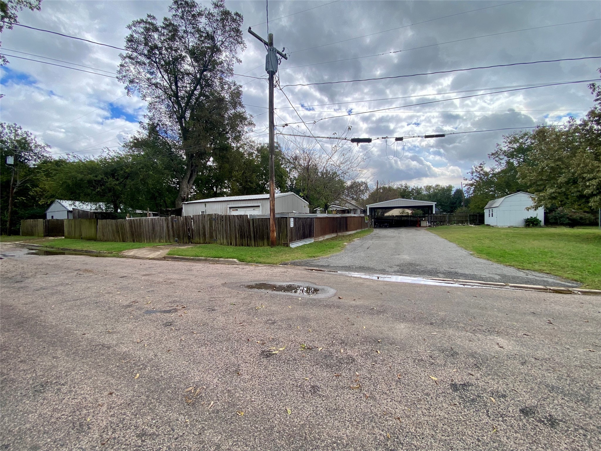 407 E Main Street Whitesboro TX 76273